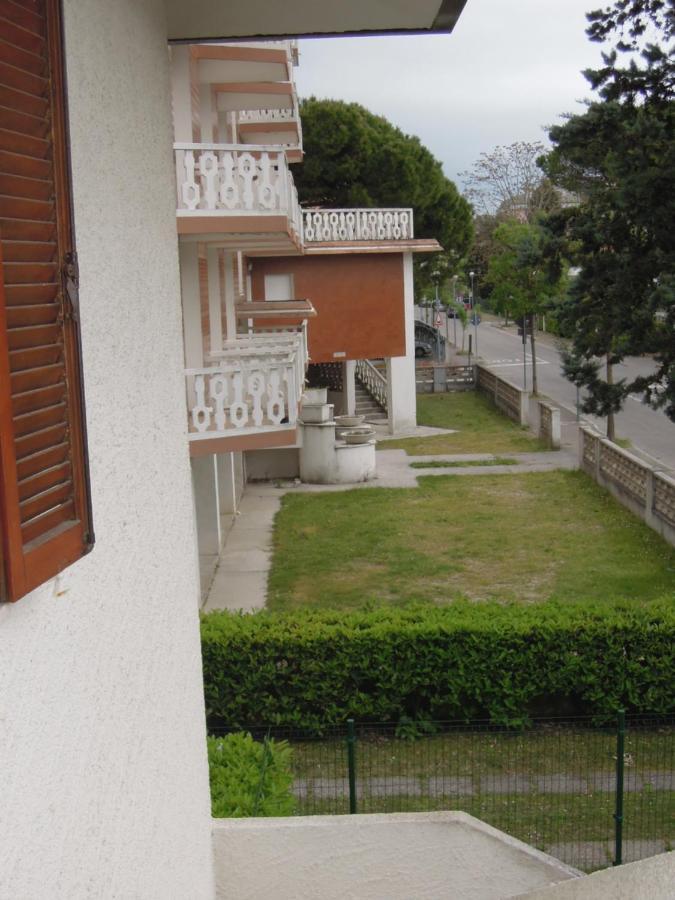 Villa Mery Бибионе Экстерьер фото