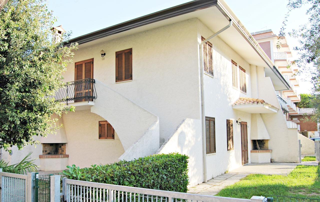 Villa Mery Бибионе Экстерьер фото